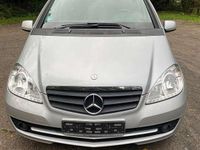 Gebraucht Mercedes A160 Elegance 95 PS (69 kW) 2009 Silber Limousine