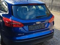Usata Ford Focus 101 CV (74 kW) 2017 Blu Berlina