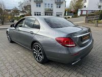Gebraucht Mercedes E300 Avantgarde 245 PS (180 kW) 2018 Selenitgrau Limousine