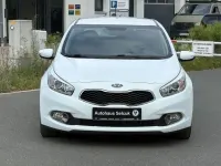 Gebraucht Kia Ceed DREAM-TEAM Edition 128 PS (94 kW) 2015 Weiß Kleinwagen