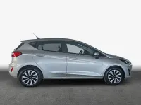 Gebraucht Ford Fiesta Titanium 125 PS (91 kW) 2022 Moondust silber metallic Kleinwagen