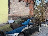 Gebraucht BMW 320 177 PS (130 kW) 2009 Schwarz Limousine