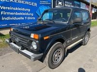 Gebraucht Lada niva 83 PS (61 kW) 2015 Grün SUV