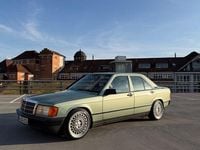 Gebraucht Mercedes 190 118 PS (86 kW) 1988 Grün Limousine