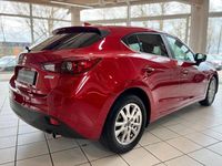 Gebraucht Mazda 3 Center-Line 120 PS (88 kW) 2016 Rot Limousine