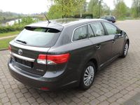 Gebraucht Toyota Avensis 124 PS (91 kW) 2012 Grau metallic Kombi