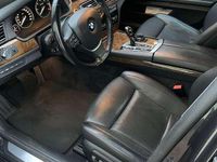 Gebraucht BMW 730L 258 PS (189 kW) 2014 Grau Limousine