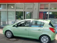 Gebraucht Opel Corsa 87 PS (63 kW) 2010 Grün Kleinwagen