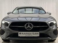 Gebraucht Mercedes A200 163 PS (119 kW) 2024 Grau Limousine
