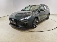 Neu Hyundai i30 N Line 140 PS (102 kW) 2025 Cypress green met. Kombi