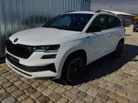 Neu Skoda Karoq SportLine 190 PS (139 kW) 2025 Moonweiß perleffekt SUV