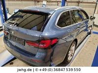 Gebraucht BMW 520 Sport Line 190 PS (139 kW) 2023 Arctic race blue Kombi