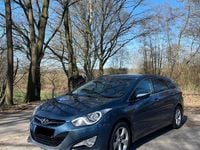 Gebraucht Hyundai i40 136 PS (100 kW) 2012 Blau Kombi