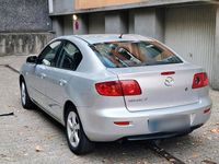 Second-hand Mazda 3 77 CP (56 kW) 2004 Argintiu Berlinǎ