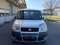 Gebraucht Fiat Doblò Dynamic 84 PS (61 kW) 2009 Silber Van / Kleinbus
