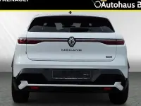 Używany Renault Megane E-Tech Techno 160 kW (218 KM) 2024 Biały Sedan/Limuzyna
