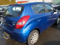 Gebraucht Hyundai i20 Edition+ 77 PS (56 kW) 2010 Blau Kleinwagen