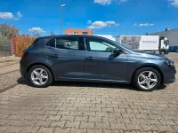 Gebraucht Renault Mégane Intens 132 PS (97 kW) 2017 Grau Kleinwagen