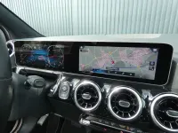 Gebraucht Mercedes B200 150 PS (110 kW) 2019 Irdiumsilber Kleinwagen