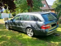Gebraucht Mercedes E240 177 PS (130 kW) 2005 Grau Kombi