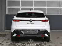 Używany Renault Megane E-Tech 96 kW (131 KM) 2022 Biały Sedan/Limuzyna