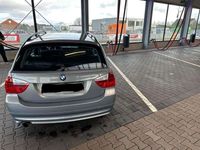 gebraucht BMW 318 318 i Touring Aut.