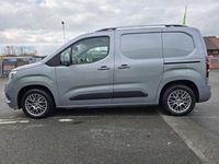 Gebraucht Opel Combo 131 PS (96 kW) 2019 Silber Van / Kleinbus