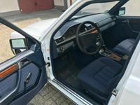 Gebraucht Mercedes E280 197 PS (144 kW) 1993 Limousine