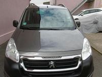 Gebraucht Peugeot TePee 110 PS (80 kW) 2018 Grau Kombi