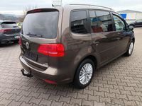 Gebraucht VW Touran Cup 105 PS (77 kW) 2015 Braun Van / Kleinbus