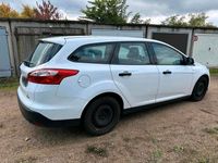 Gebraucht Ford Focus 100 PS (73 kW) 2014 Weiß Kombi