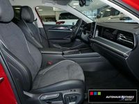 Gebraucht VW Passat Elegance 204 PS (150 kW) 2025 Chilirot metallic Kombi