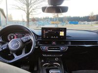 Gebraucht Audi A4 S-Line 190 PS (139 kW) 2020 Grau Kombi
