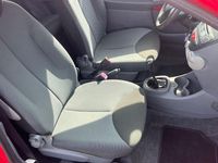 Gebraucht Toyota Aygo 69 PS (50 kW) 2006 Rot Kleinwagen