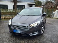 Gebraucht Ford Focus Titanium 101 PS (74 kW) 2015 Grau Limousine