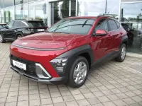 Gebraucht Hyundai Kona Trend 120 PS (88 kW) 2024 Rot schwarz SUV