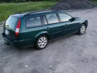 Gebraucht Ford Mondeo 125 PS (91 kW) 2001 Grün Kombi