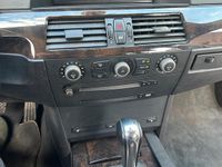 Gebraucht BMW 525 177 PS (130 kW) 2004 Grau Kombi