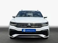 Gebraucht VW Tiguan R-line 150 PS (110 kW) 2023 Weiß SUV
