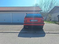 Używany BMW 318 116 KM (85 kW) 1997 Czerwony Kombi