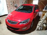 Gebraucht Opel Astra Innovation 140 PS (102 kW) 2011 Rot Kombi