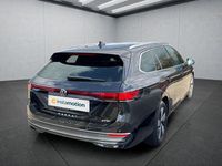 Gebraucht VW Passat 150 PS (110 kW) 2025 Schwarz Kombi