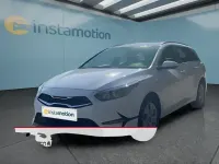 Używany Kia Ceed 99 KM (72 kW) 2025 Biały Hatchback