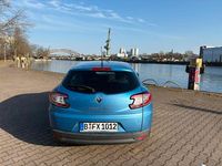 Gebraucht Renault Mégane LIMITED 110 PS (80 kW) 2015 Blau Limousine