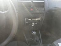 Second-hand VW Golf IV 75 CP (55 kW) 2003 Negru Berlinǎ