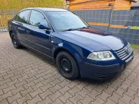 Używany VW Passat 131 KM (96 kW) 2002 Niebieski Sedan/Limuzyna