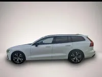 Gebraucht Volvo V60 Plus 197 PS (144 kW) 2025 Manufacturer Kombi