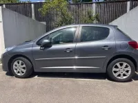 Gebraucht Peugeot 207 Tendance 92 PS (67 kW) 2011 Grau Limousine