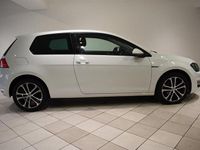 Gebraucht VW Golf VII LOUNGE 125 PS (91 kW) 2015 Weiß Limousine