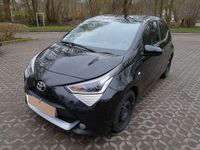 Gebraucht Toyota Aygo X-play 72 PS (52 kW) 2019 Schwarz Kleinwagen